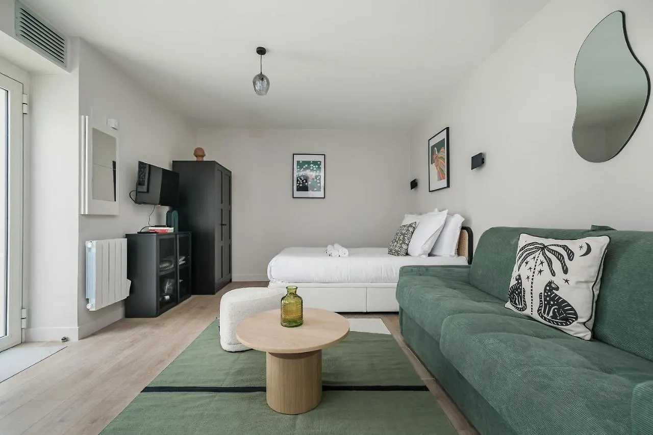 Poetic - Montmartre Apartment Paris